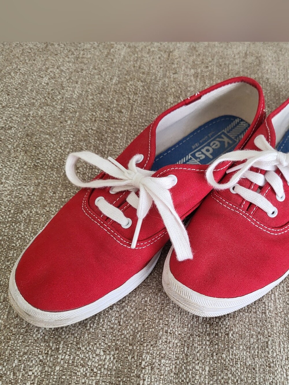 Keds Classic Canvas Sneakers in Red, Women’s size 7.5